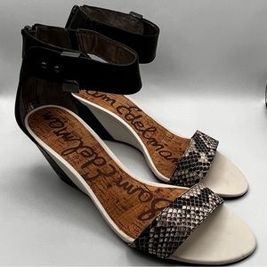 BNIB SAM EDELMAN SNAKE PRINT WEDGE SANDALS